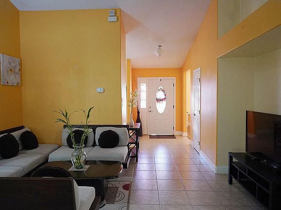 4th image of 2757 Abney Ave