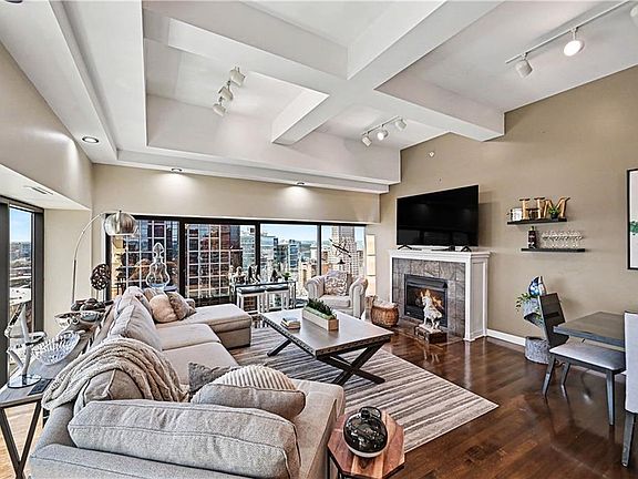 2nd image of 1101 Walnut St Unit 1909