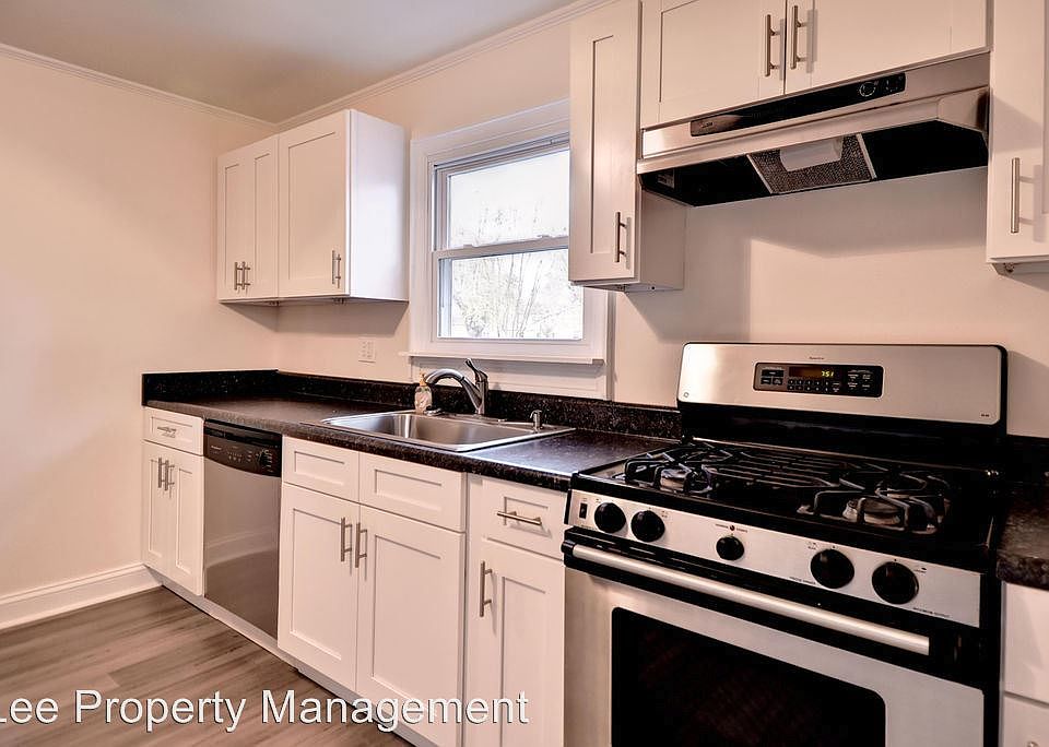 1st image of 141 Nelson Dr