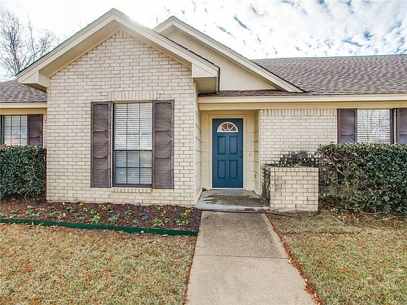 3rd image of 2110 El Dorado Way