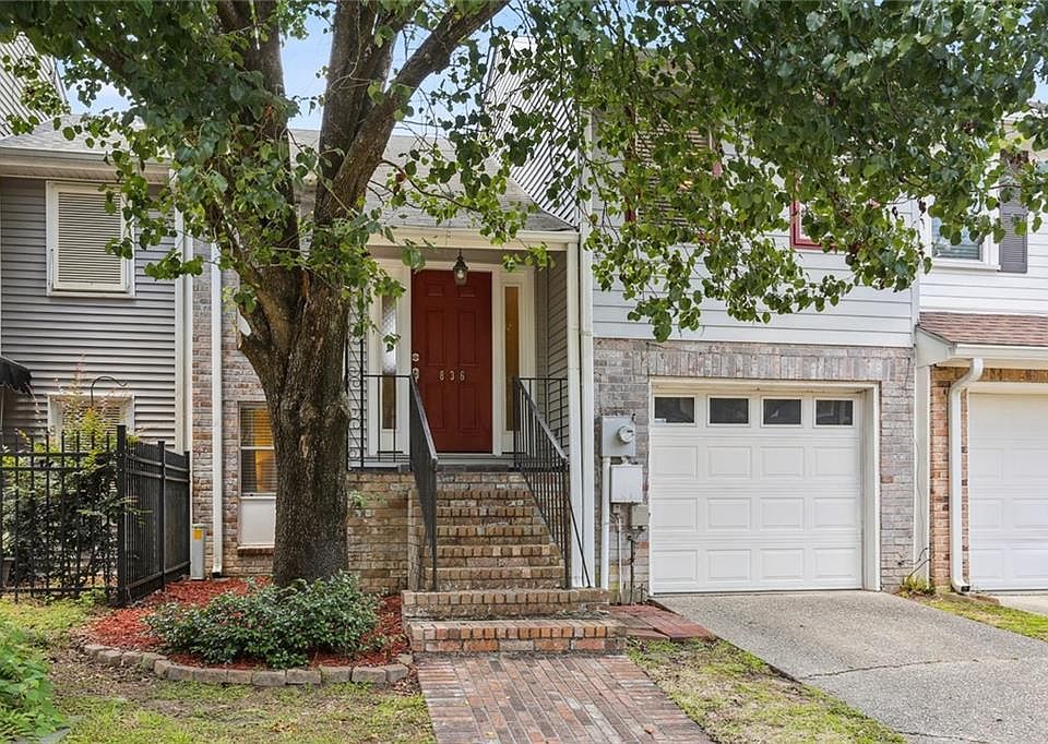 1st image of 836 Old Metairie Pl