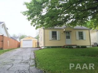 624 Roosevelt St, Creve Coeur, IL 61610