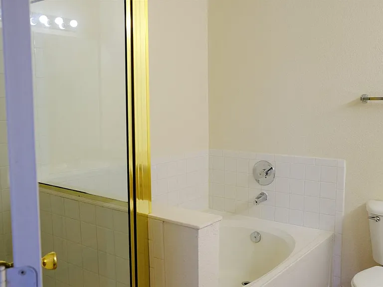 Ivy Hill Townhomes — Photo 17