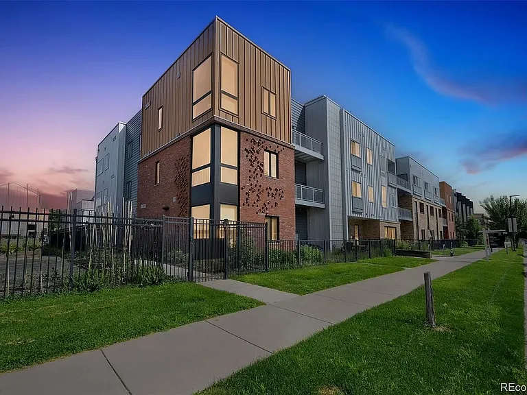 2525 Arapahoe St #213 — Photo 28
