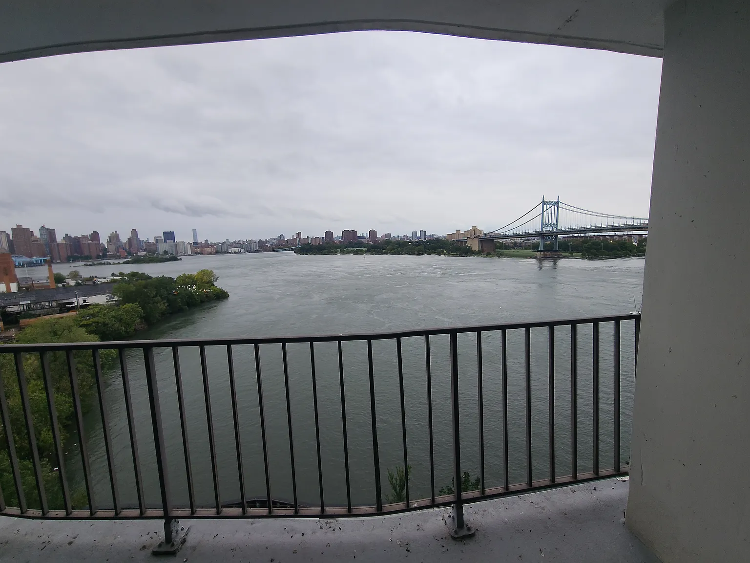 25-40 Shore Boulevard — Photo 4