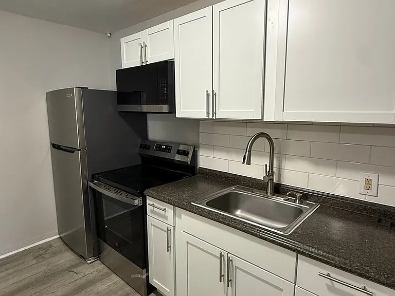 403 S Washington St #8 — Photo 9