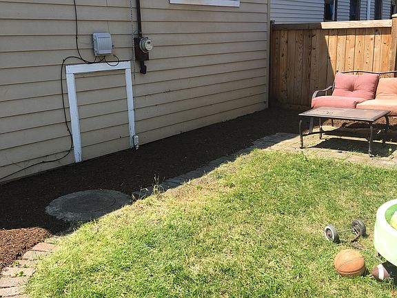 2nd image of 1411 Harvey Ave
