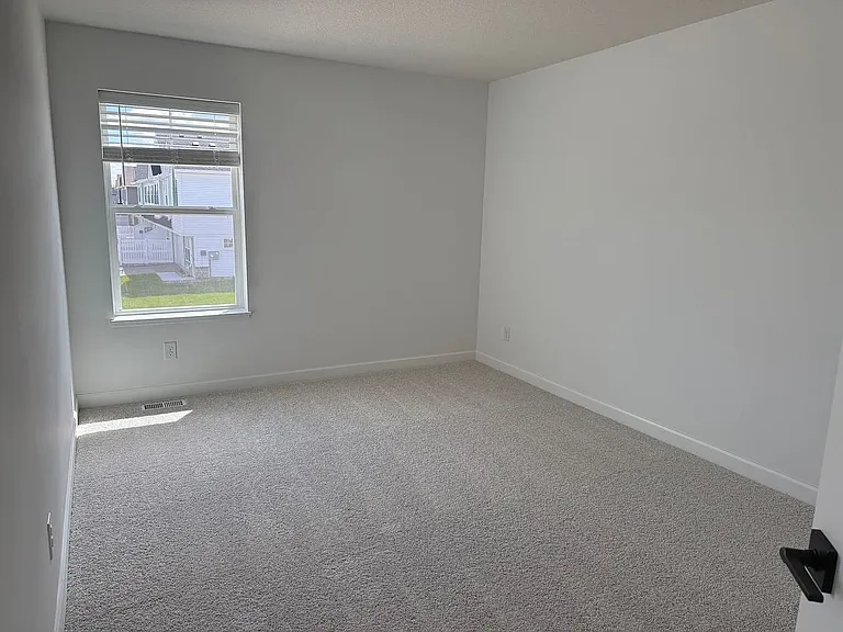 21610 Magnolia Way — Photo 11