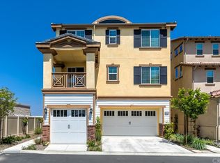 2540 Green House Pl, Signal Hill, CA 90755