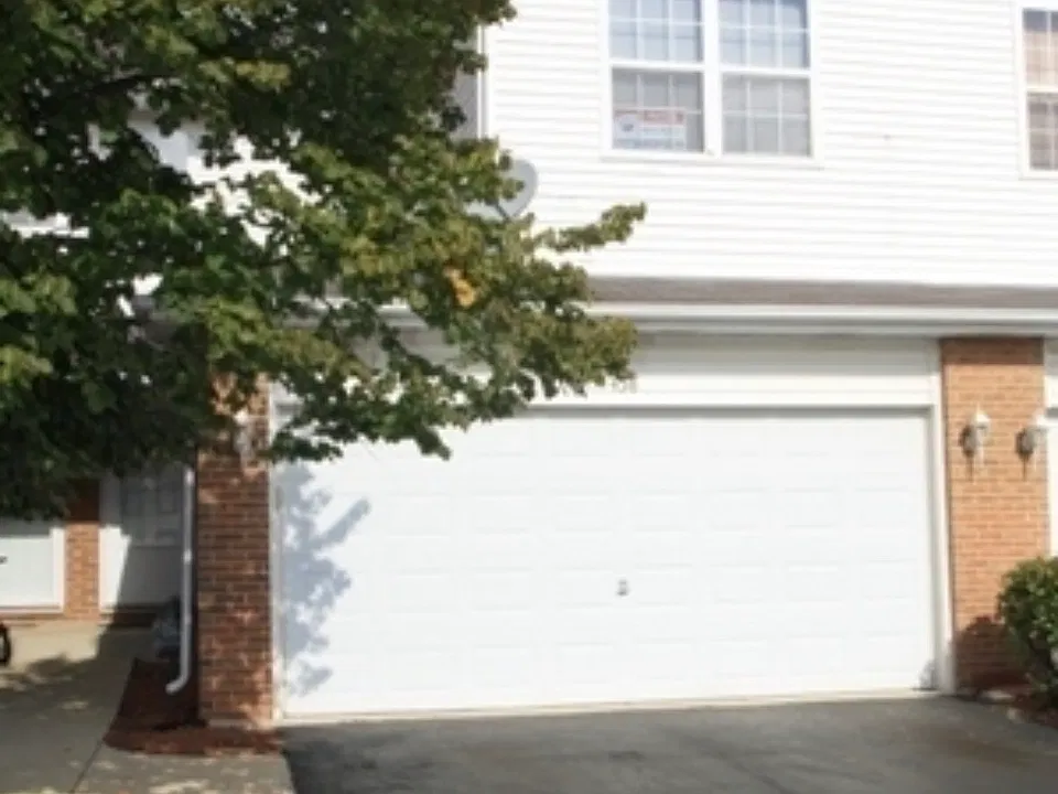 458 Coventry Cir