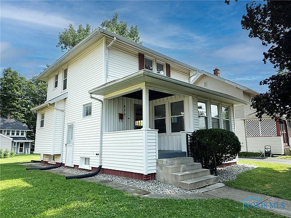 2nd image of 620 College Ave