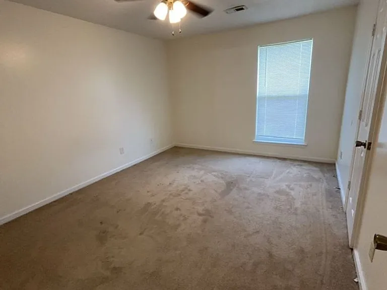 Hearthwood Apartments — Photo 21