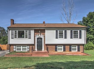 635 Missimer Ln, Vinton, VA 24179