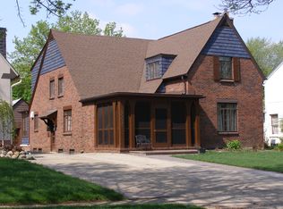 26637 York Rd, Huntington Woods, MI 48070