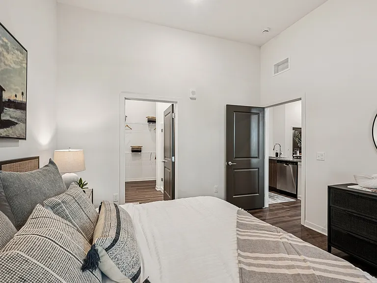 The Stadler Luxury Apartments — Photo 25