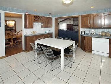 5th image of 163 Kelvington Dr