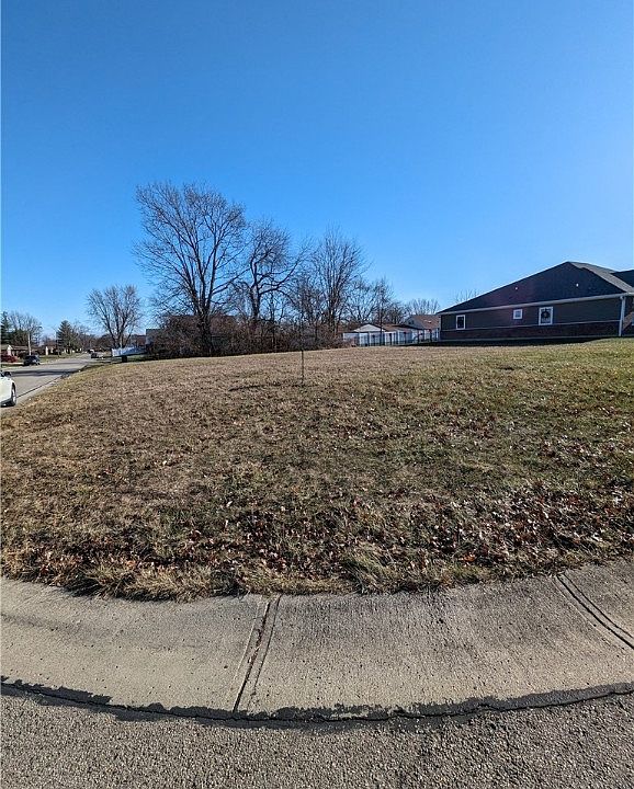 2nd image of 567 Concord Way