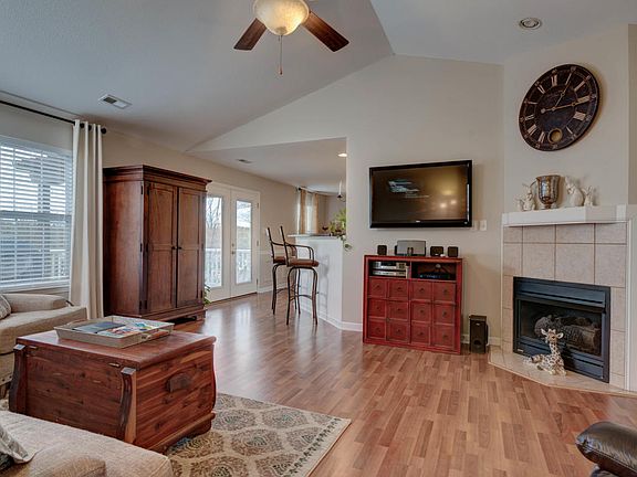 4th image of 4143 Oakstone Ln