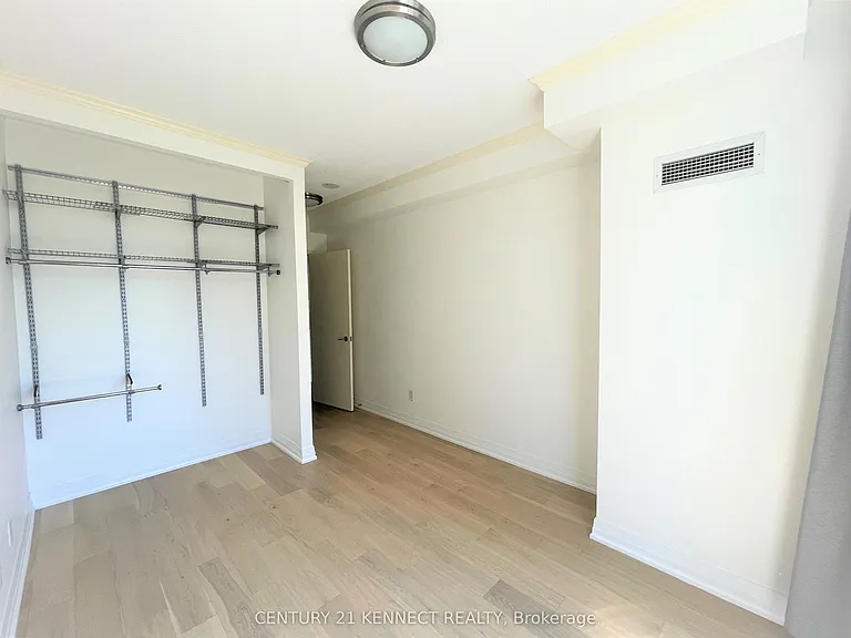 21 Carlton St #610 — Photo 8