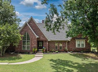 25 Red Oak Ln, Texarkana, TX 75503