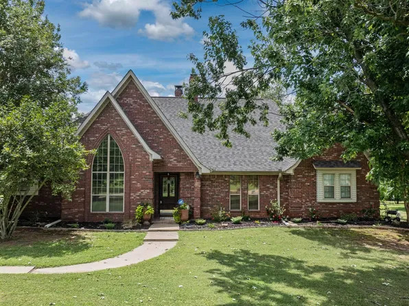 25 Red Oak Ln, Texarkana, TX 75503