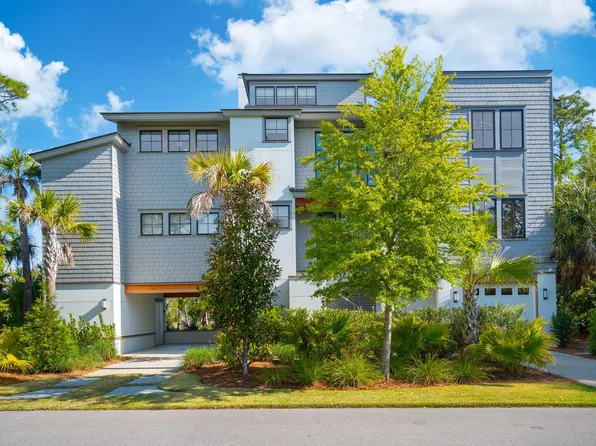 65 Falcon Point Rd, Johns Island, SC 29455