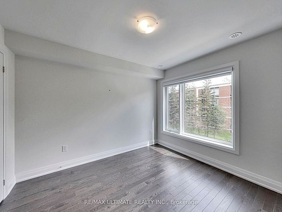 4th image of 14 Creekbank Rd APT 2