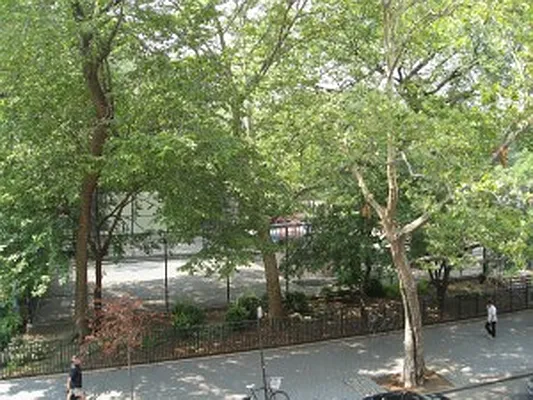 Rented by Tower Brokerage | media 58