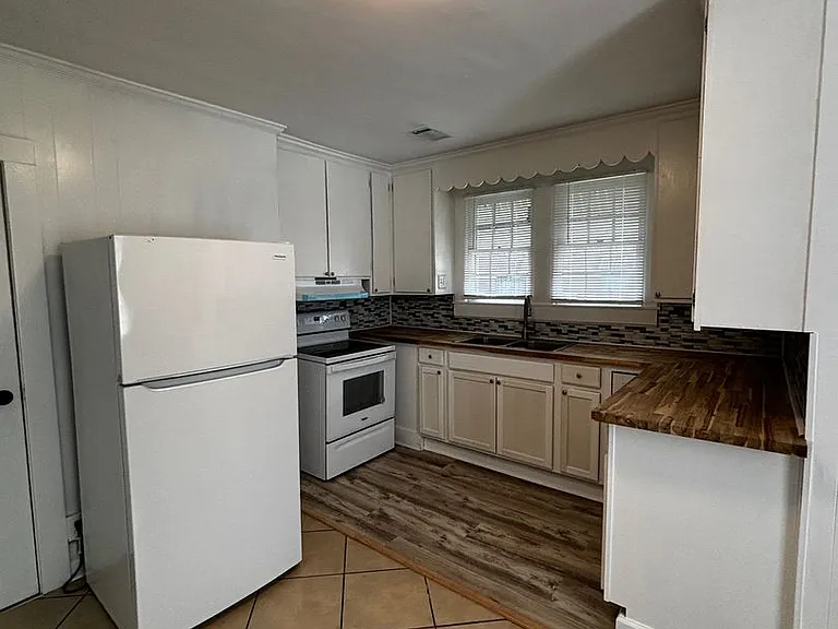 114 Calvary Dr — Photo 5