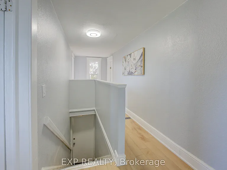 63 Brook St #UPPER — Photo 5