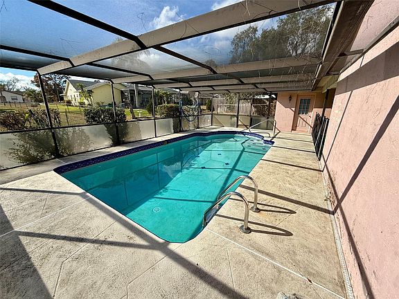 2nd image of 12010 Villa