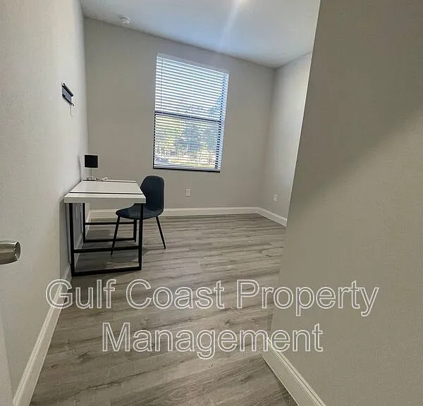 1924 Marlay Ave — Photo 9