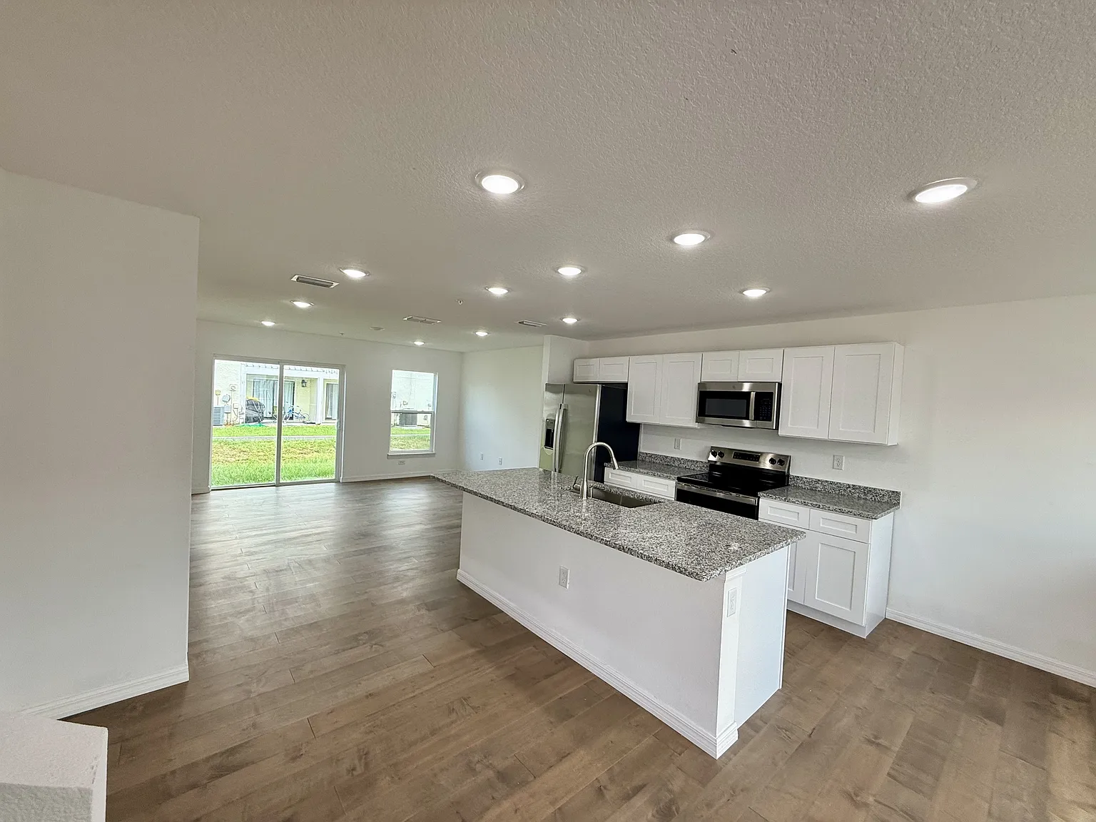 167 Bowie Lane - B — Photo 3