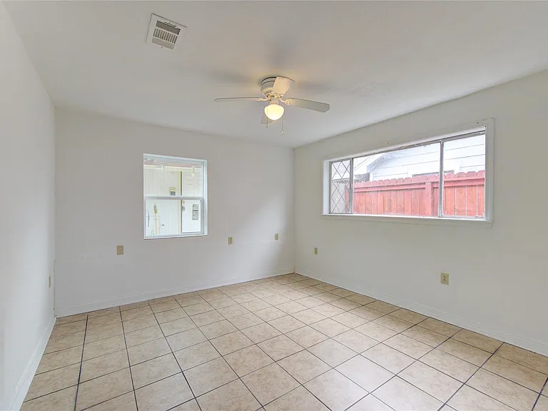 10717 Pillot St — Photo 12