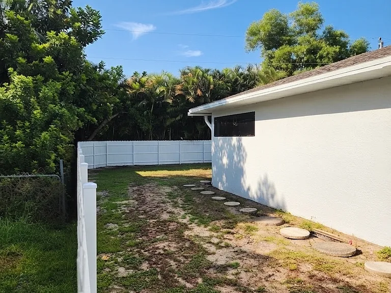 801 SW 10th Pl — Photo 31