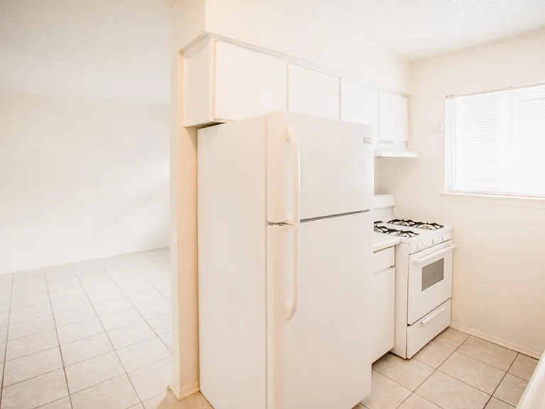1239 N Lbj Dr — Photo 4