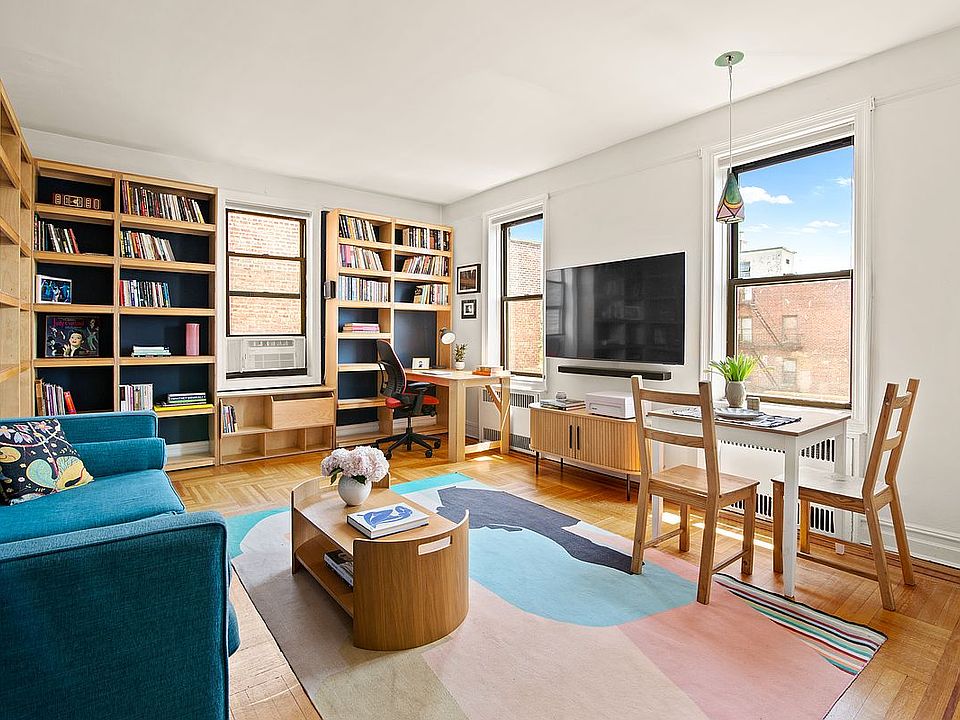 1st image of 1710 Avenue Unit D6