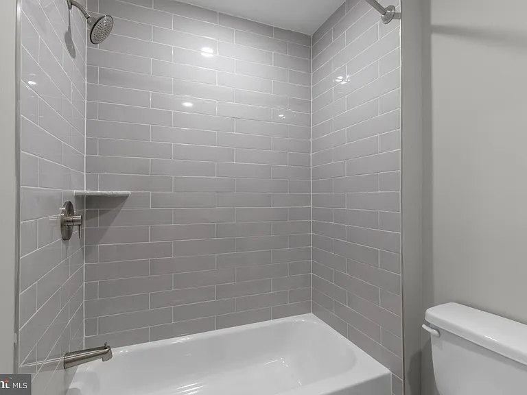 1935 N 2nd St #202 — Photo 22