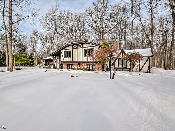 2nd image of 29247 Willow Ln