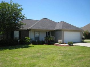 17027 Hunters Trce W, Prairieville, LA 70769