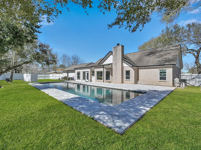 10420 Hufsmith Rd — Photo 1