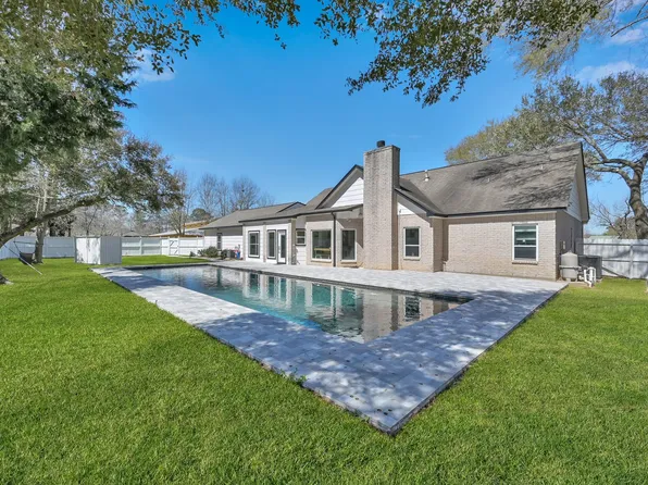 10420 Hufsmith Rd, Tomball, TX 77375