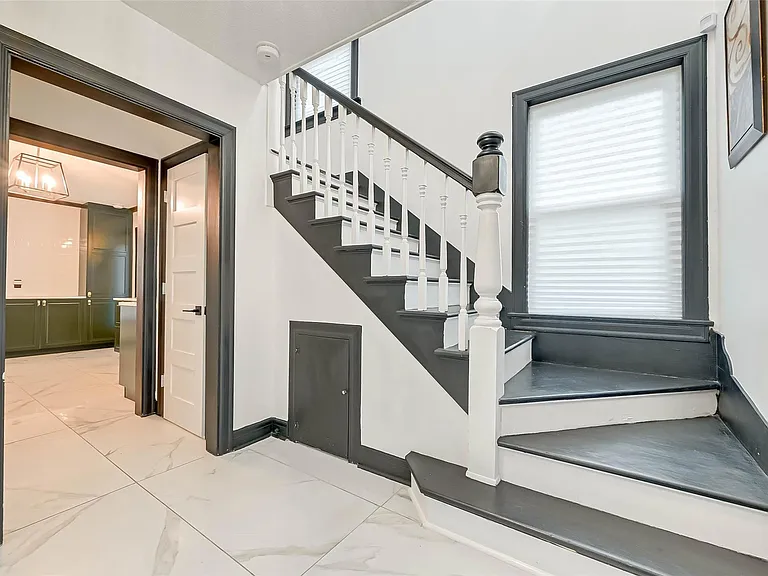 3222 Oakdale St — Photo 6
