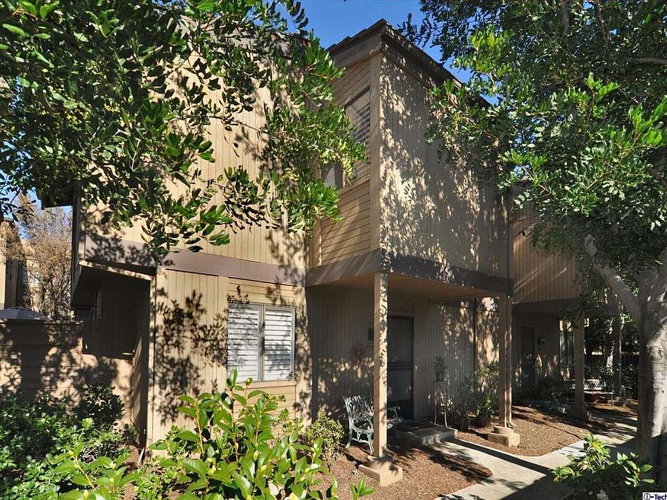 1st image of 454 Rosemont Ave