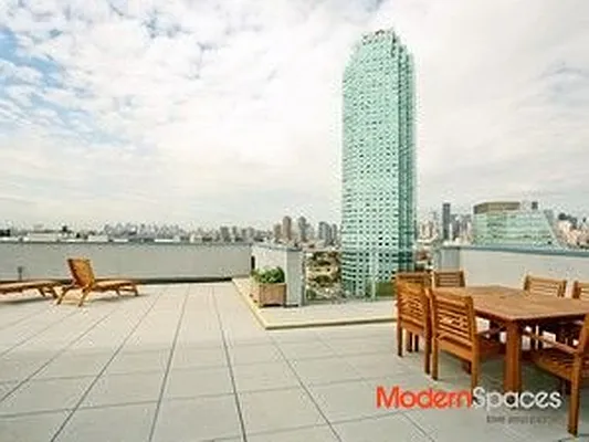 Sold by Modern Spaces | media 1