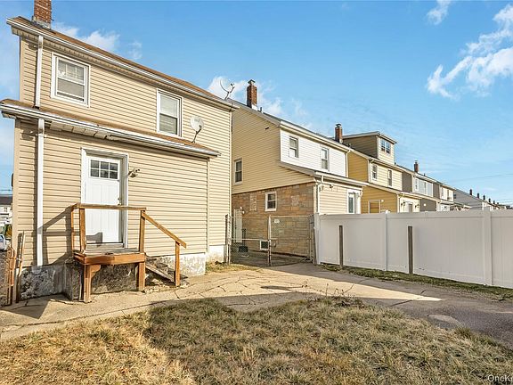 3rd image of 24018 144th Avenue