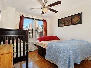 3rd image of 160 E 27th St APT 12F