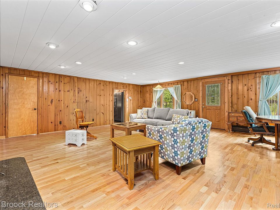 29799 Linden St, photo 15