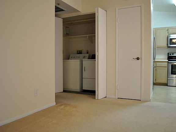 4th image of 18622 Caminito Cantilena Unit 320