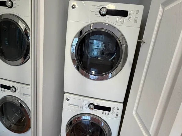 359 East 19th Street image 12 of 20